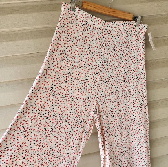 Free People Easy Peasy cherry print wide leg pants size 10 - Picture 6 of 14